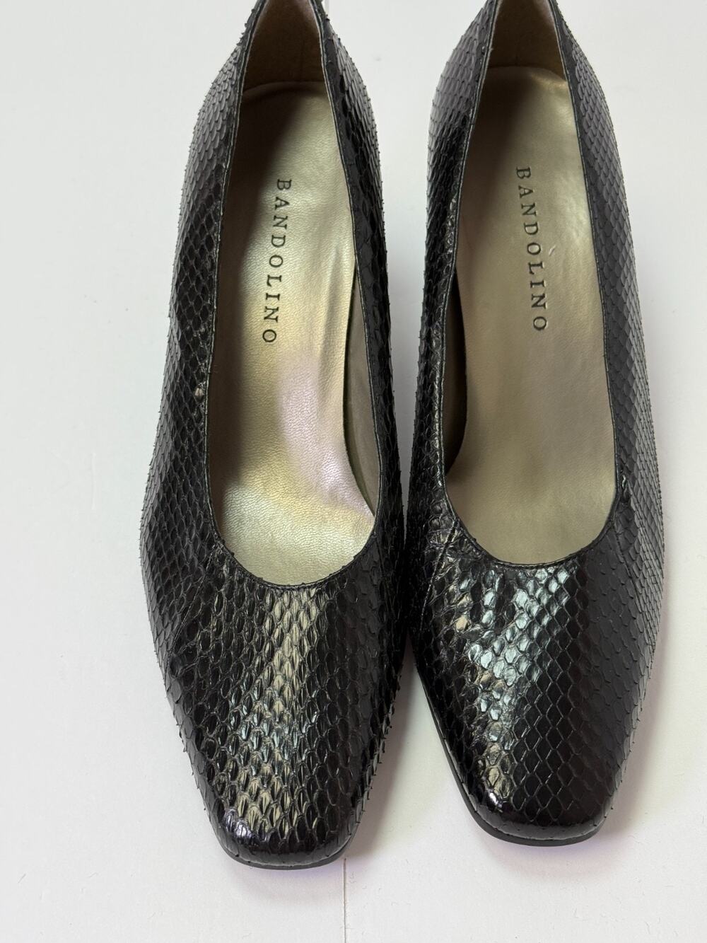 Bandolino Women's Black Snakeskin Embossed Pumps Square Toe Classic Retro 7.5
